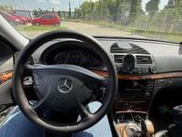 Gebraucht Mercedes E200 Elegance 122 PS (89 kW) 2006 Silber Limousine