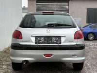 Gebraucht Peugeot 206 75 PS (55 kW) 2008 Silber Coupé