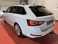 gebraucht Skoda Superb Kombi 20 TDI 4x4 Style DSG