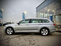 Gebraucht VW Passat Elegance 200 PS (147 kW) 2024 Silber Kombi