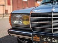 Gebraucht Mercedes 300 88 PS (64 kW) 1981 Blau Limousine