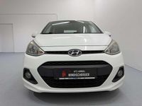 Gebraucht Hyundai i10 Comfort 87 PS (63 kW) 2015 Weiß Kleinwagen