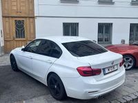 Gebraucht BMW 318 Advantage 150 PS (110 kW) 2017 Limousine
