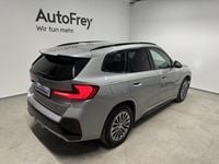 Gebraucht BMW iX1 M Sport 150 kW (204 PS) 2026 Spacesilber SUV