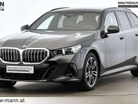 Gebraucht BMW 520 M Sport 197 PS (144 kW) 2025 Grau Kombi