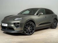 Gebraucht Porsche Macan 300 kW (408 PS) 2024 Dunkelgrün metallic SUV