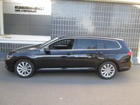 gebraucht VW Passat Variant Elegance 2.0 TDI SCR DSG Navi,Rückfahrkamera,Panorama Schiebedach,LED