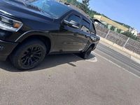 Gebraucht Dodge Ram 401 PS (294 kW) 2018 Schwarz Abholung