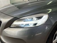 gebraucht Volvo V40 Kinetic ''LED/HSW-Navi-MF/Lederlenkr-Tempo-Alu''