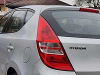 gebraucht Hyundai i30 16 CRDi Comfort+