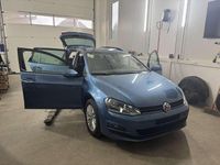 Gebraucht VW Golf VII Trendline 110 PS (80 kW) 2015 Blau Kombi