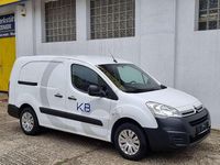 Gebraucht Citroën Berlingo Comfort 49 kW (67 PS) 2016 Weiß Van / Kleinbus