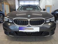 Gebraucht BMW 330e 292 PS (214 kW) 2021 Grau Kombi