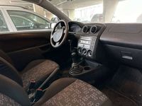 gebraucht Ford Fiesta Ambiente+ 1,3 8V