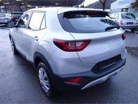 Gebraucht Kia Stonic 84 PS (61 kW) 2022 Silber SUV