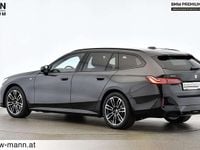 Gebraucht BMW 520 M Sport 197 PS (144 kW) 2025 Grau Kombi