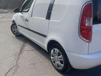 Gebraucht Skoda Roomster 90 PS (66 kW) 2011 Weiß Van / Kleinbus