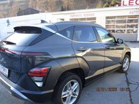 Gebraucht Hyundai Kona Trend 120 PS (88 kW) 2024 Grau SUV