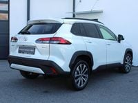 Neu Toyota Corolla Cross Active 98 PS (72 kW) 2025 Weiss  metallicperleffekt SUV