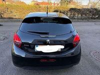 gebraucht Peugeot 208 Style 1,6 BlueHDi 100 S&S