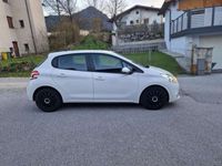 gebraucht Peugeot 208 Allure 1,2 VTi 82