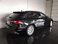 Gebraucht Audi A4 Comfort 163 PS (119 kW) 2022 Schwarz Kombi