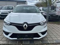 gebraucht Renault Mégane GrandTour Life Energy TCe 100 1 Besitz