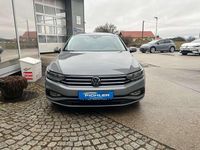 Gebraucht VW Passat 150 PS (110 kW) 2022 Grau Kombi