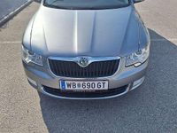 Gebraucht Skoda Superb Elegance 140 PS (102 kW) 2012 Grau Kombi