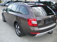 gebraucht Skoda Octavia Combi 4x4 Scout TDI DSG