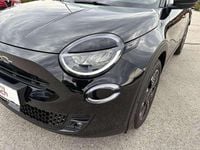 Neu Fiat 600E La Prima 114 kW (156 PS) 2025 Schwarz SUV