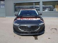 Gebraucht Ford Focus Titanium 125 PS (91 kW) 2022 Grau Kombi