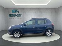 Gebraucht Dacia Sandero Stepway 90 PS (66 kW) 2016 Blau Limousine