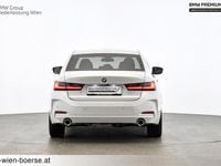 Gebraucht BMW 320 Efficient Dynamics 190 PS (139 kW) 2024 Weiß Limousine