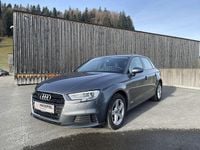 Gebraucht Audi A3 Comfort 116 PS (85 kW) 2018 Grau Limousine