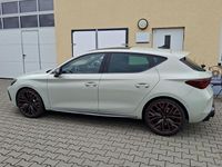 gebraucht Cupra Leon VZ Facelift Matrix LED Navi. Sennheiser Kamera 19 Zoll LM ACC Memory