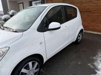 Gebraucht Opel Agila Edition 94 PS (69 kW) 2011 Weiß Kleinwagen