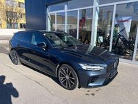 Gebraucht Volvo V60 Plus 253 PS (186 kW) 2024 Blau Kombi