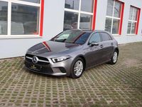 Gebraucht Mercedes A180 116 PS (85 kW) 2019 Grau Limousine
