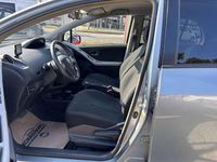 gebraucht Toyota Yaris Yaris 1,3VVT-i Sport Automatik**Klimaanlage**