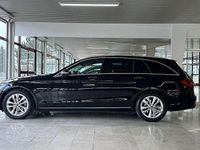 Gebraucht Mercedes C180 122 PS (89 kW) 2021 Schwarz Kombi