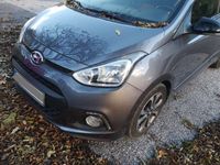 gebraucht Hyundai i10 i101,25 Premium Premium