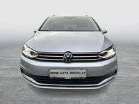 Gebraucht VW Touran Highline 150 PS (110 kW) 2025 Silber  metallic Van / Kleinbus