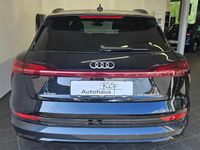 gebraucht Audi e-tron aus Andelsbuch - 408 PS und 64942 km