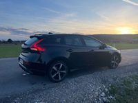 gebraucht Volvo V40 D2 Kinetic R-Design