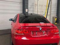 Gebraucht BMW 325 Sport Line 218 PS (160 kW) 2007 Rot Coupé