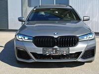 Gebraucht BMW 530e M Sport 184 PS (135 kW) 2023 Grau Kombi