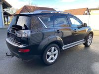 gebraucht Mitsubishi Allrad Outlander 2,4 Instyle CVT - Navi - Xenon -- Leder -