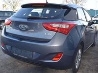 Gebraucht Hyundai i30 Life 99 PS (72 kW) 2017 Grau Limousine