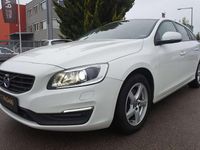 Gebraucht Volvo V60 150 PS (110 kW) 2016 Weiß Kombi